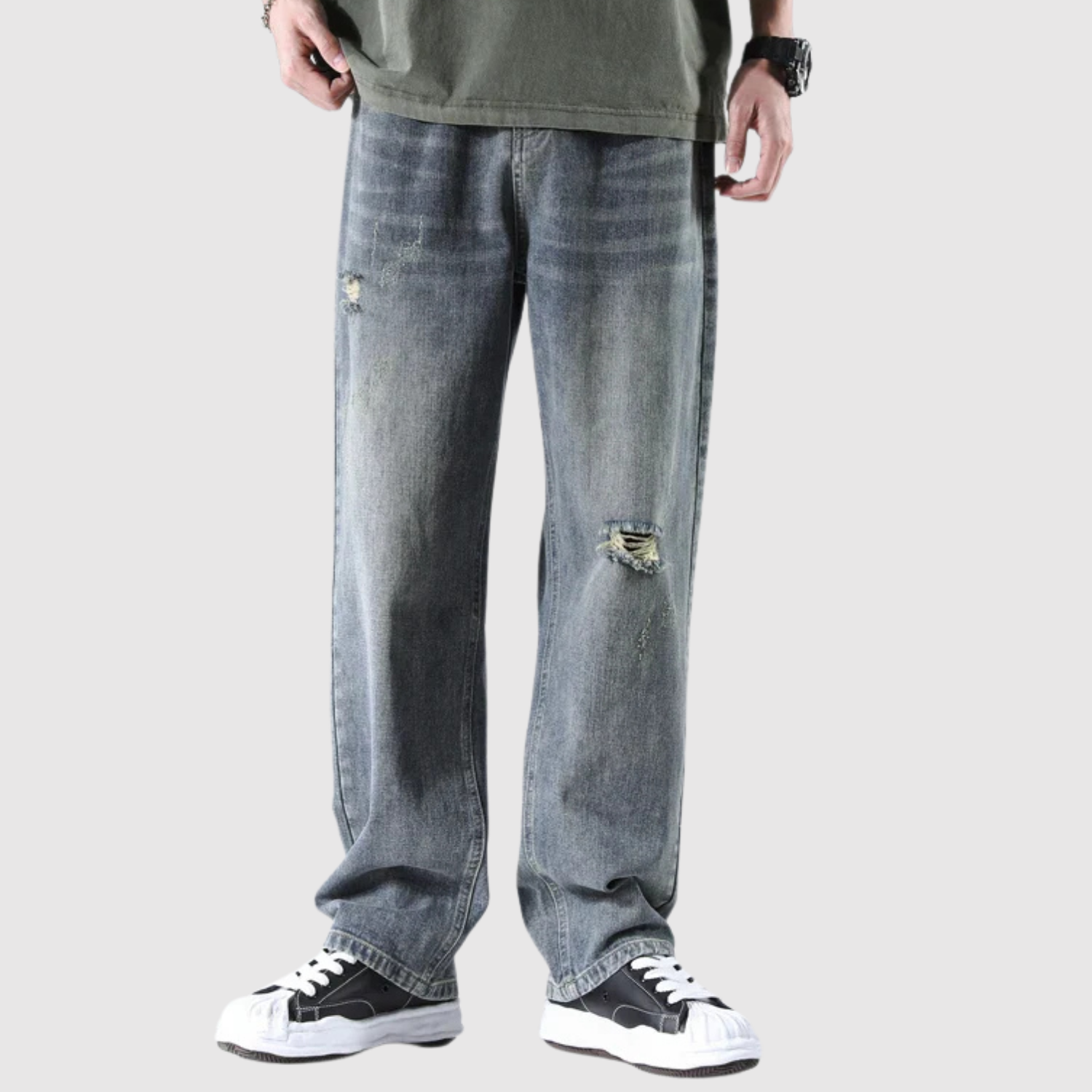 Bruno – Bledé džíny s opotřebovanými detaily