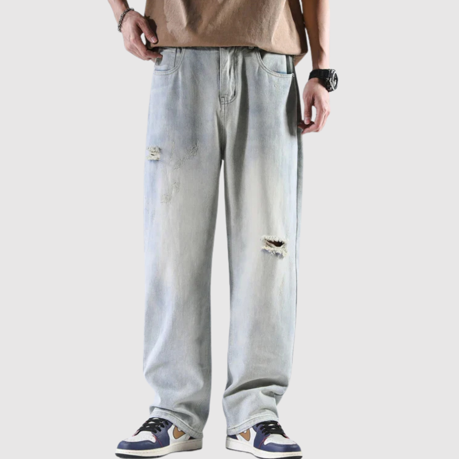 Bruno – Bledé džíny s opotřebovanými detaily