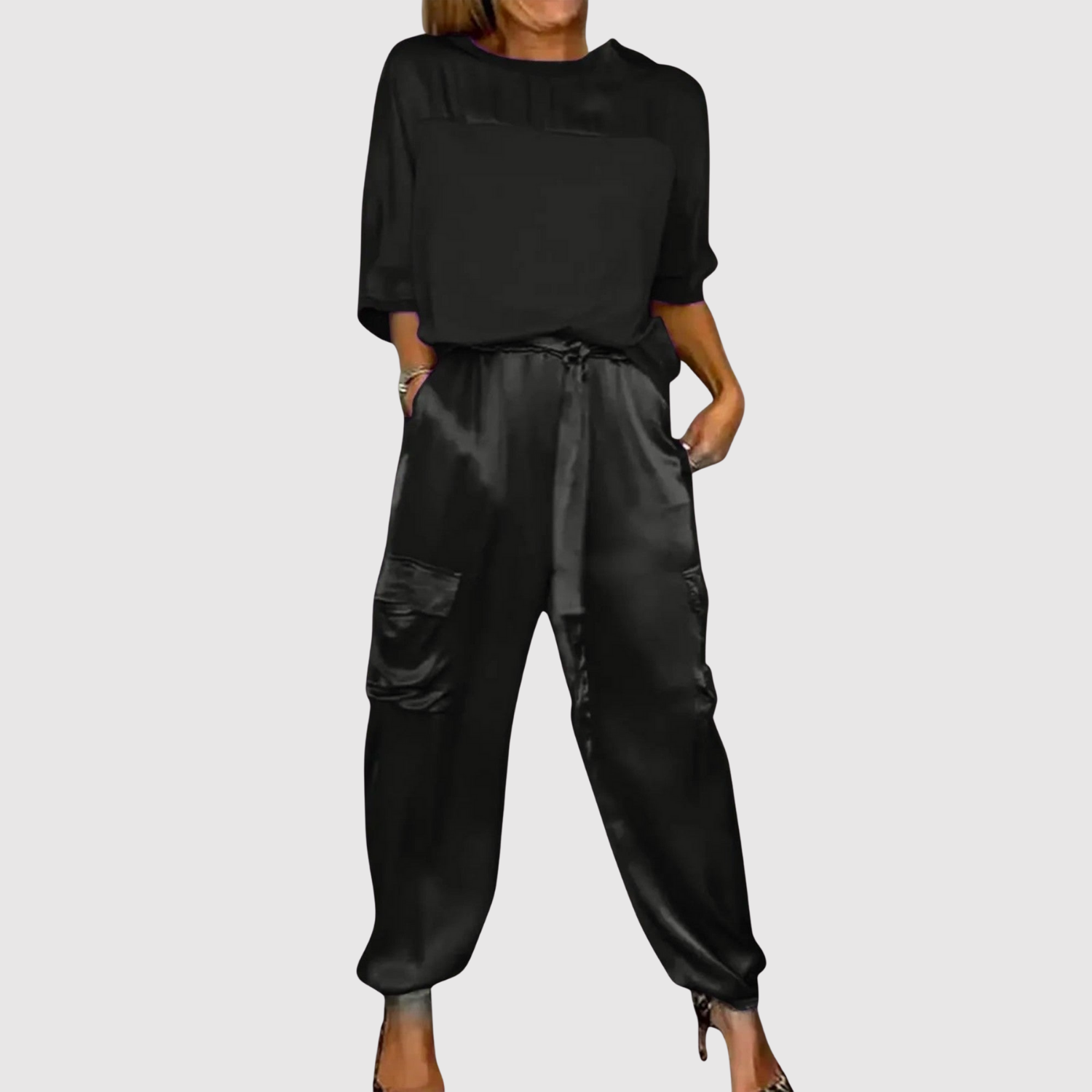 Natálie – Saténový komplet s elegantním leskem