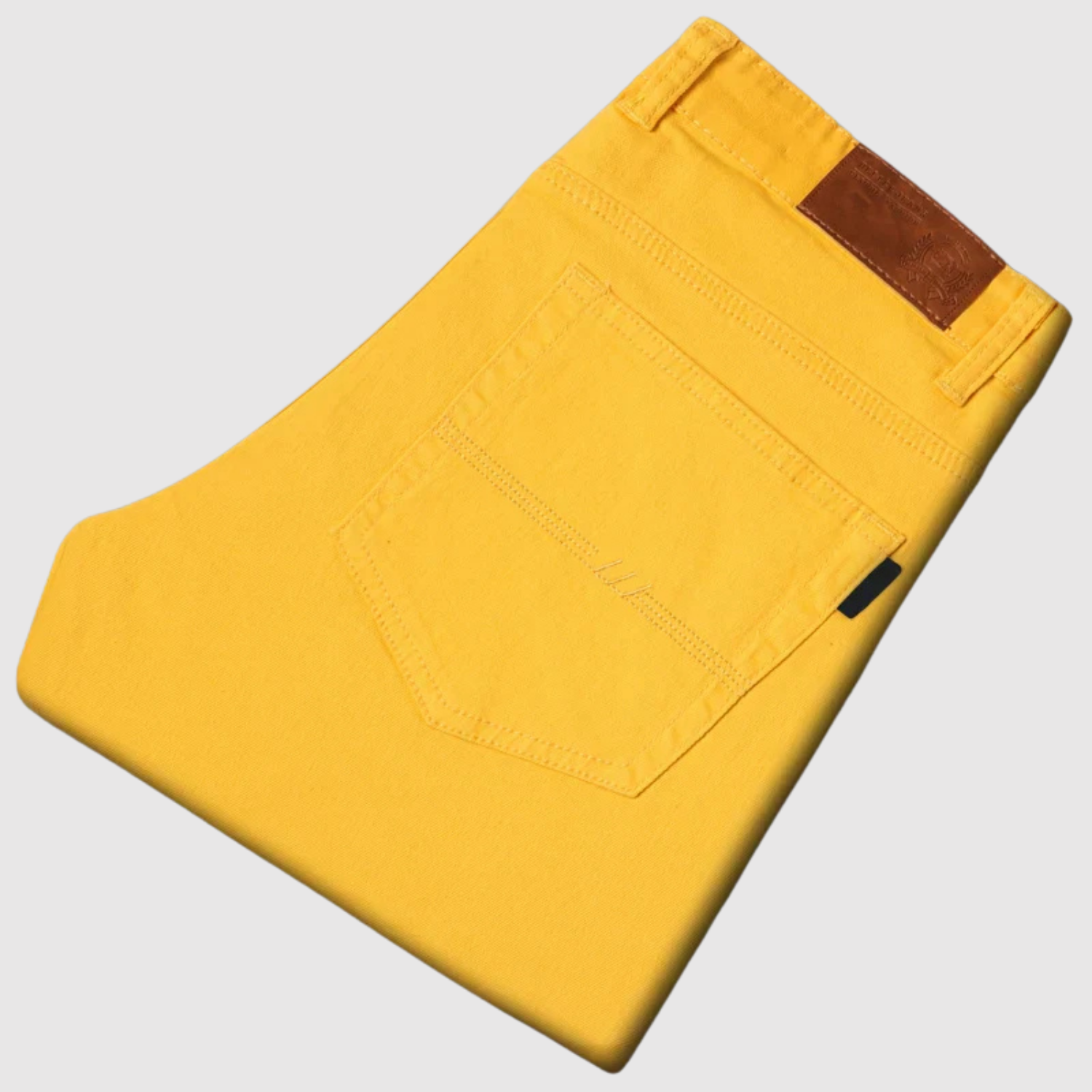 Bruno – Barevné džíny