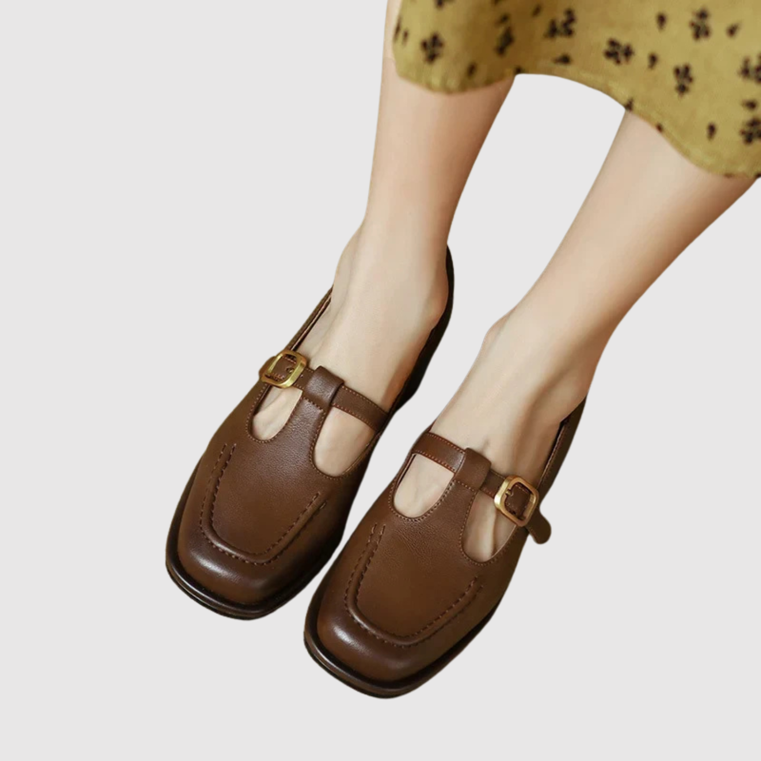 Greta – Boty na podpatku se zlatou sponou