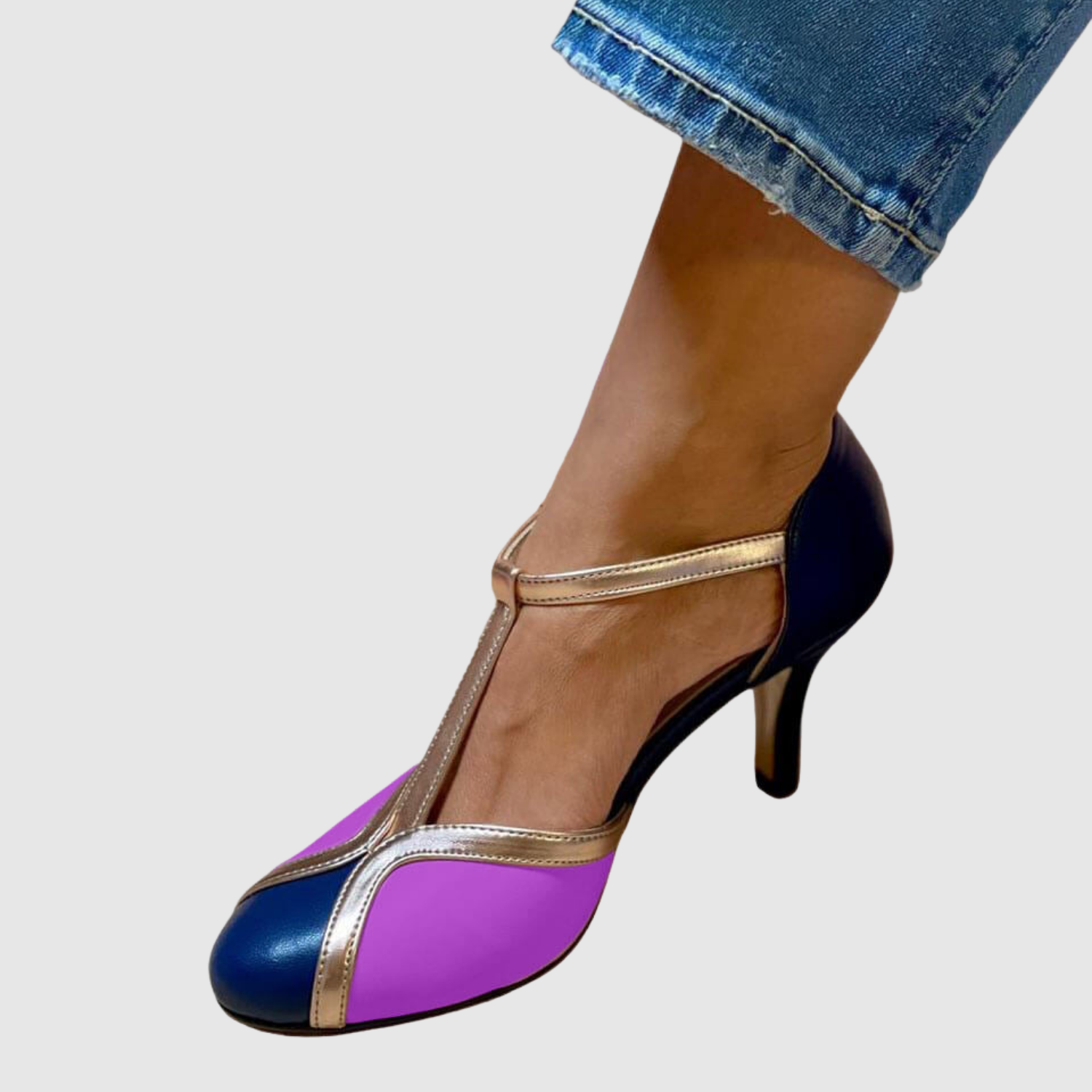 Teodora - Retro boty s T-páskem a ženskými detaily