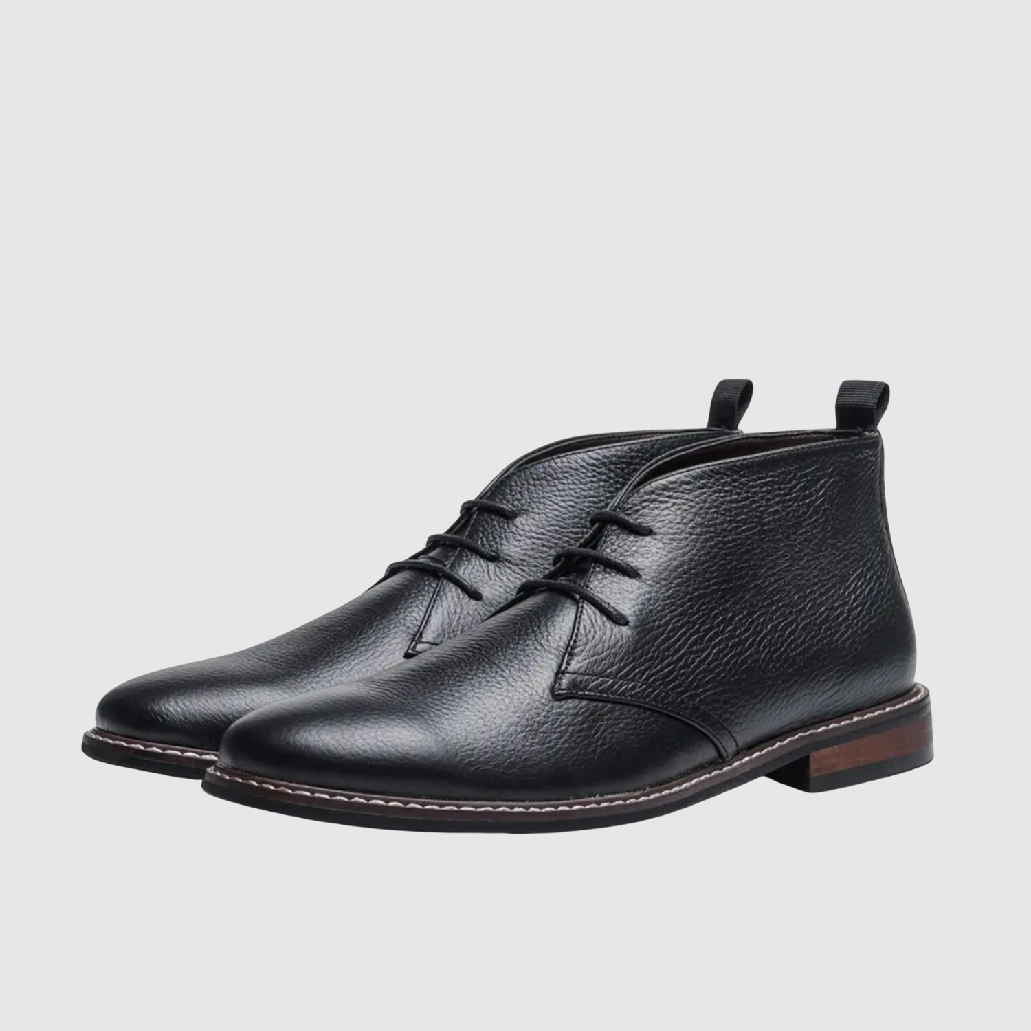 Oskar – Klasické Kožené Boty s Urbanistickou Elegancí