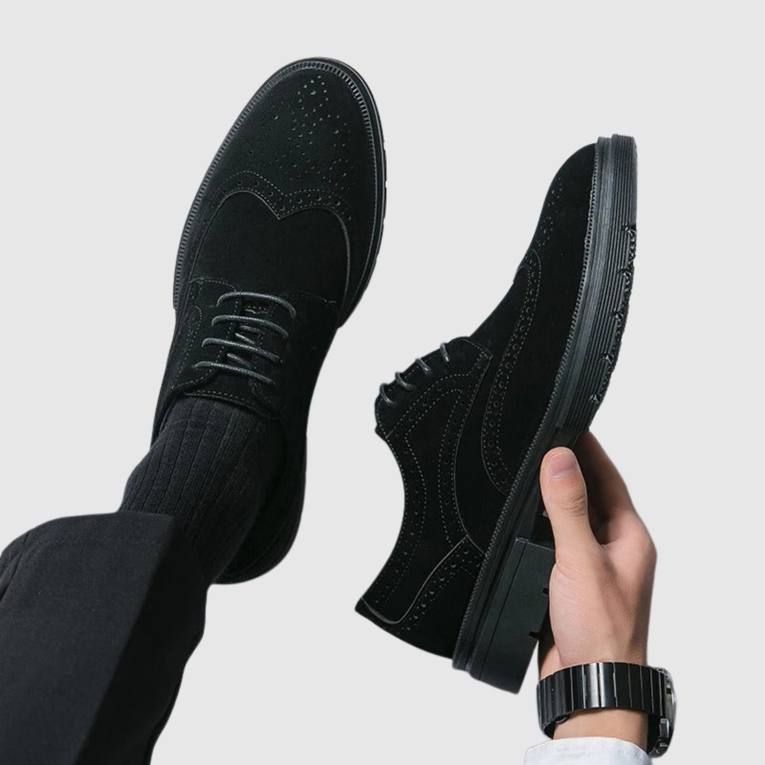 Viktor – Klasické pánské boty z veluru s moderní podrážkou