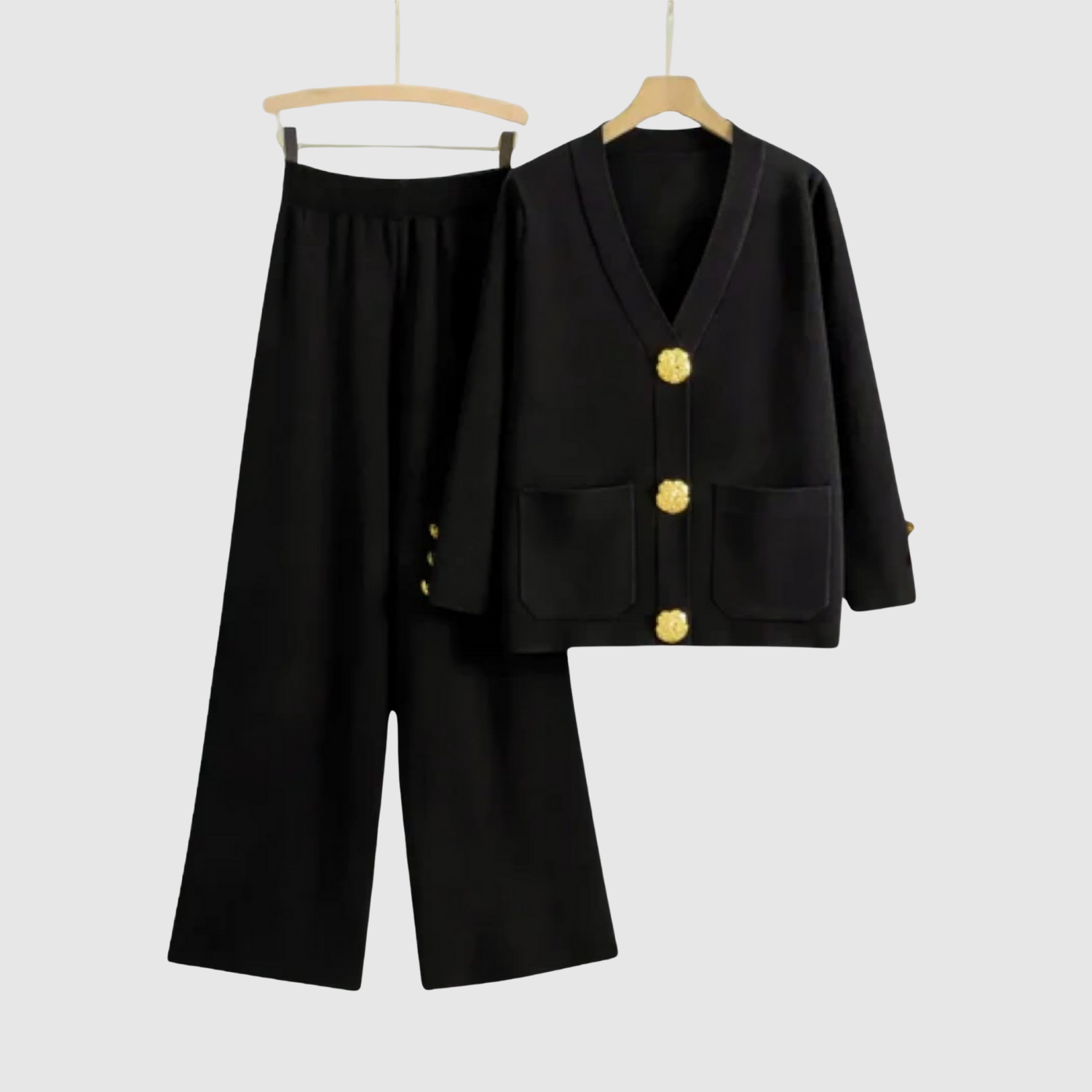 Natálie – Kombinéza s elegantními zlatými knoflíky