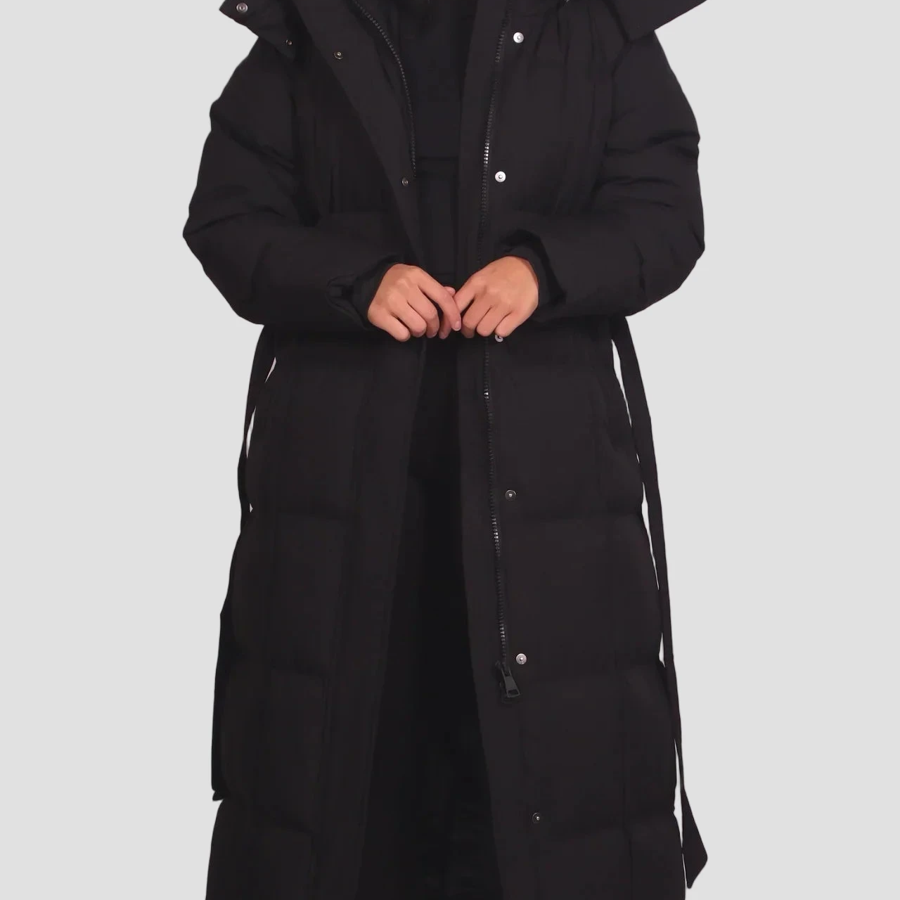 Carmen – dlouhý kabát s páskem a nadýchaným střihem